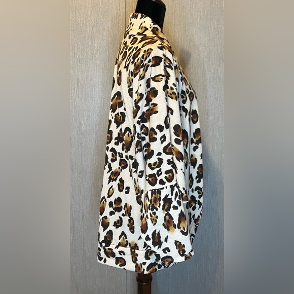Veveret Cardigan Animal Print size 1X - Picture 7 of 9
